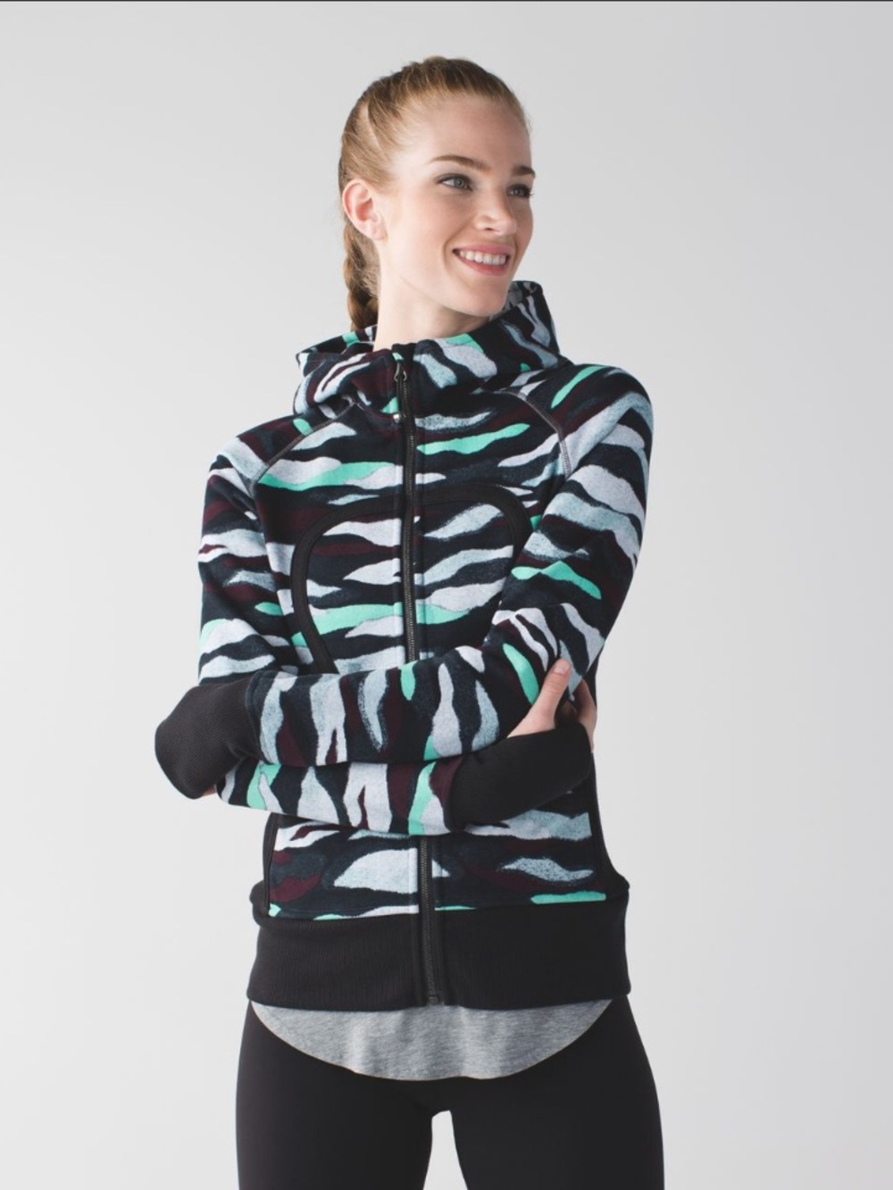 Lululemon Scuba Hoodie II Mini Coast Camo Multi / Black size 8